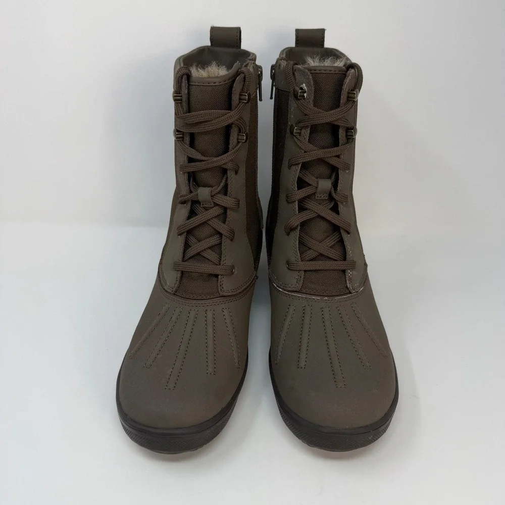 Clarks Muckers Mist Brown Faux Fur Lined Duck Boots Womens 8.5 M Lace Up Zip